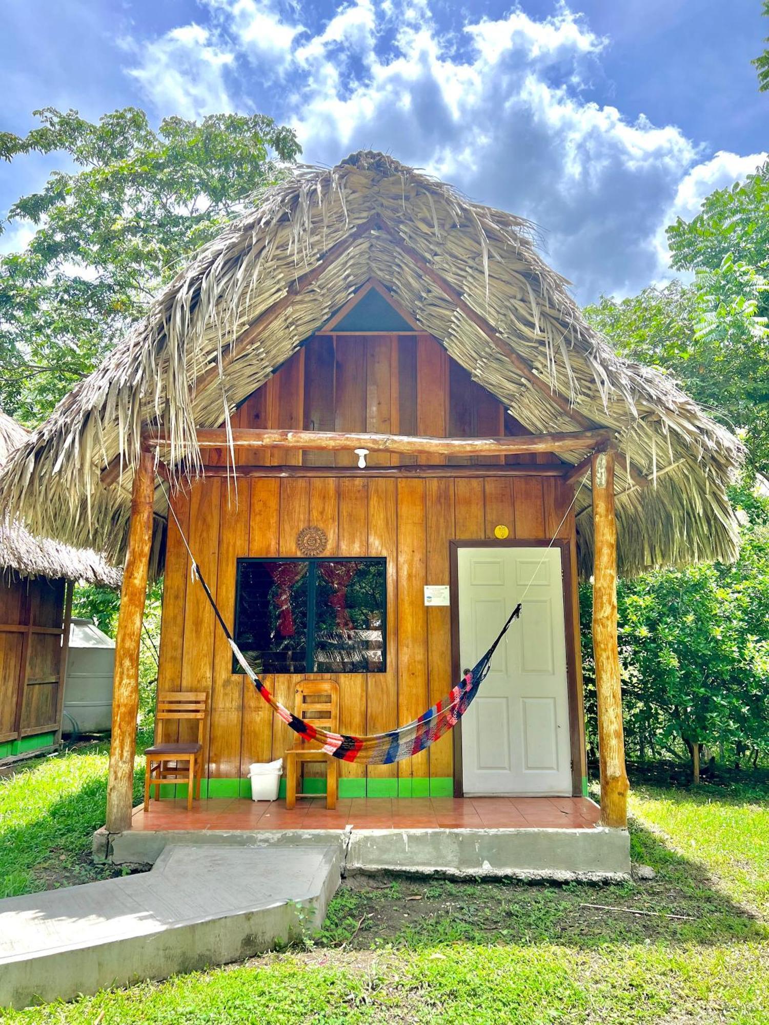 Oasis The Traveler Hostel Lanquin Ngoại thất bức ảnh