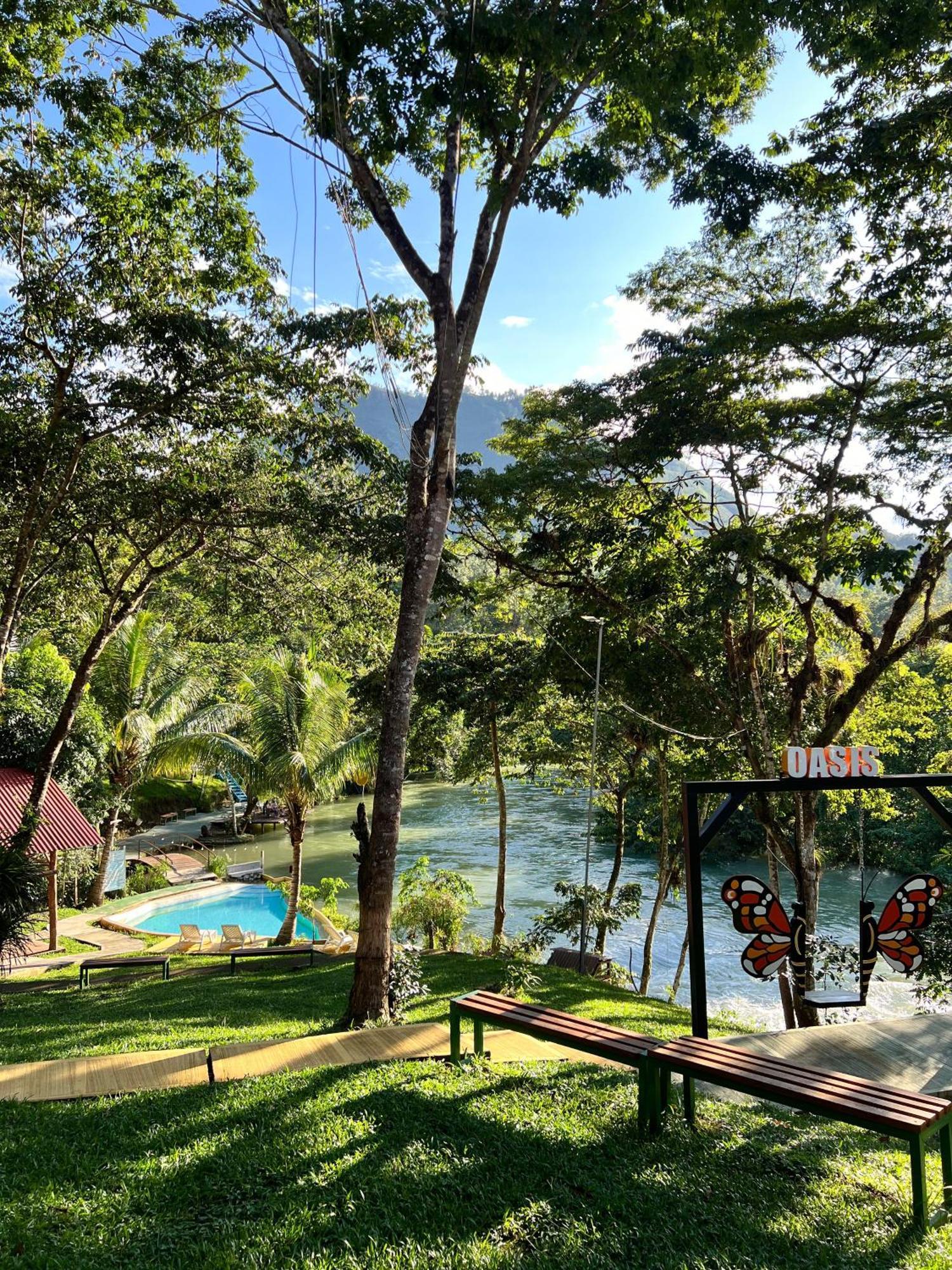 Oasis The Traveler Hostel Lanquin Ngoại thất bức ảnh
