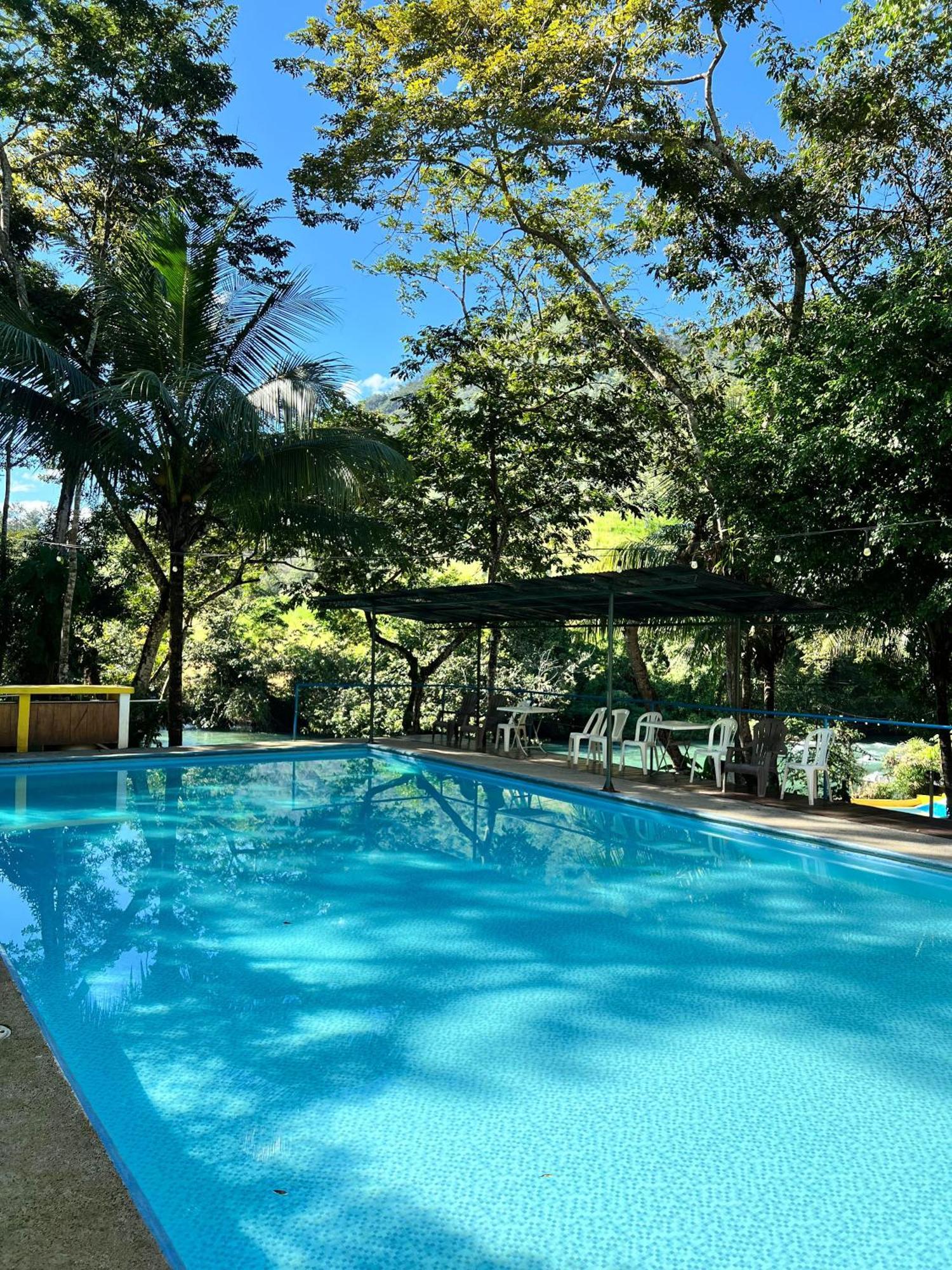 Oasis The Traveler Hostel Lanquin Ngoại thất bức ảnh