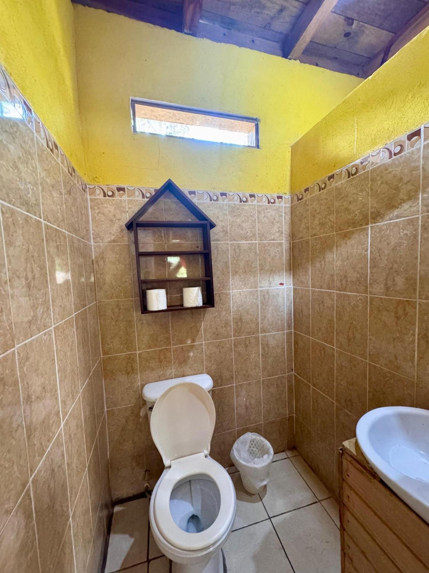 Oasis The Traveler Hostel Lanquin Ngoại thất bức ảnh