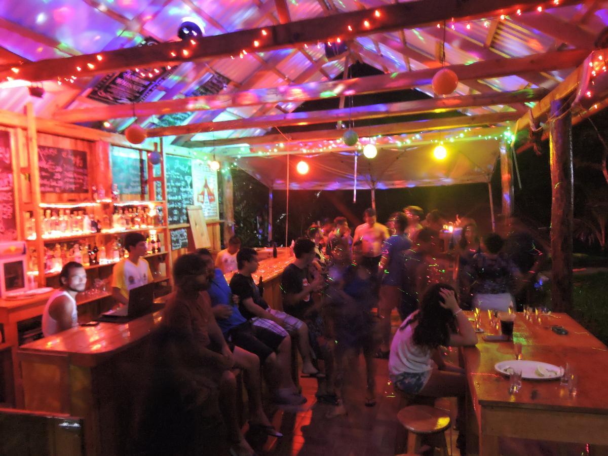Oasis The Traveler Hostel Lanquin Ngoại thất bức ảnh