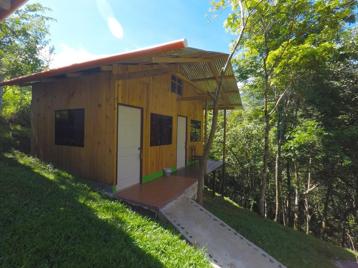 Oasis The Traveler Hostel Lanquin Ngoại thất bức ảnh